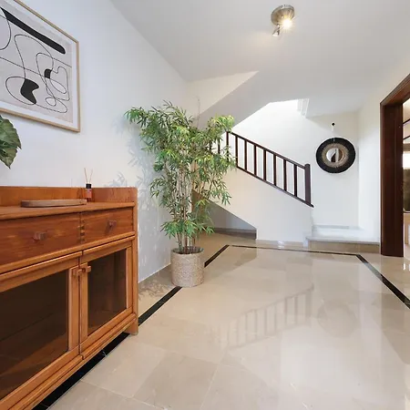Endless Summer-sea Views Holiday home *