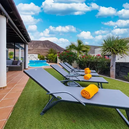 Endless Summer - Private Pool And Bbq By Lanzarote 플라야블랑카
